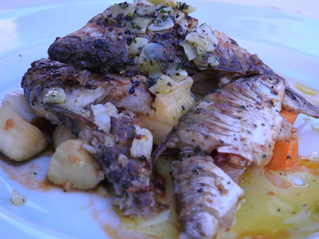 fozunk-hajon-vitorlazas-balaton-fozes-gasztronomia-keszeg-liszkay-mihaly-angyalosy-kata-hajozashu