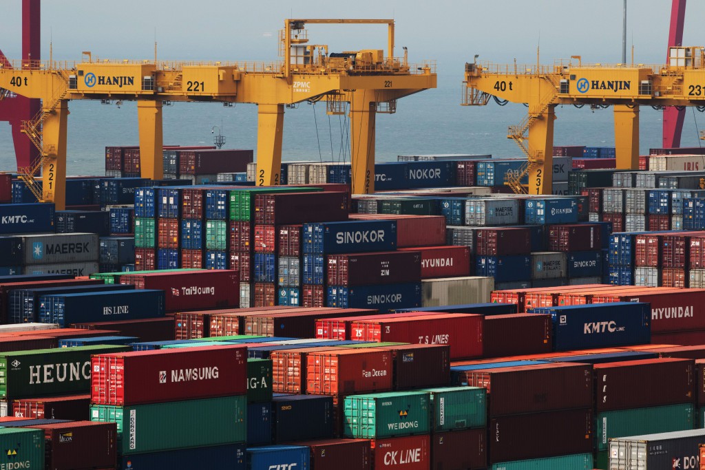 hanjin-osszeolvadas-port-marina-harbor-kereskedelem-hajo-kikoto-kontener