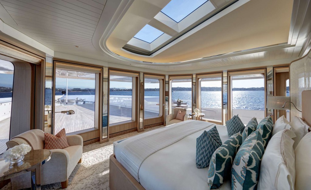 superyacht-bedroom-joy-feadship-jacht-hajozashu