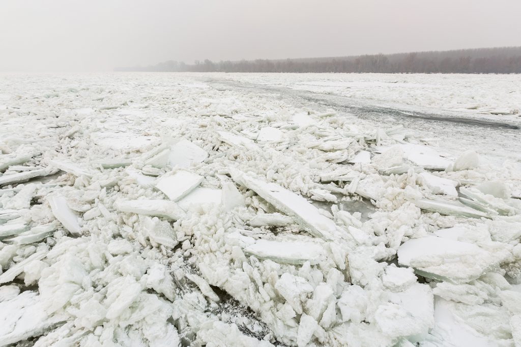 jegtoro-vii-szechenyi-jegtores-szerbia-duna-jegzajlas-muszaki-iranyito-torsz-hajozashu-duna