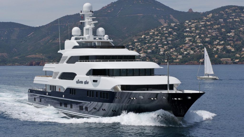 6-the-martha-ann-yacht-a-230-foot-yacht-that-fits-18-guests-and-is-priced-at-79-million-hajozashu
