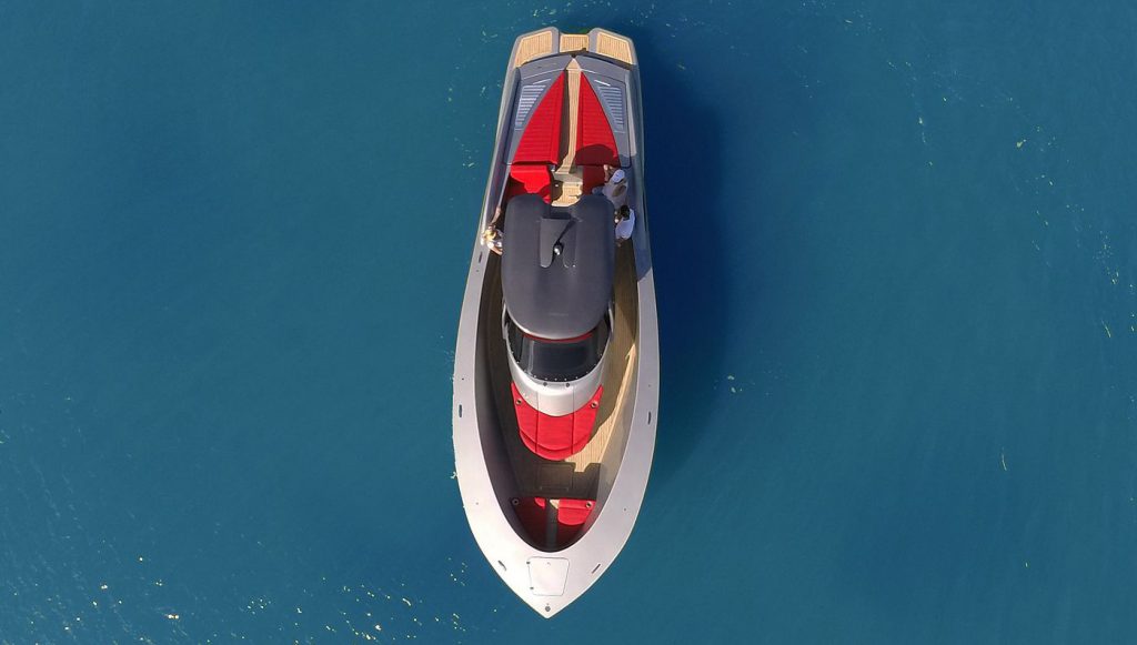 sv-alpha2-yachts-miami-boat-show-2017-motorcsonak-corvette-hajozashu