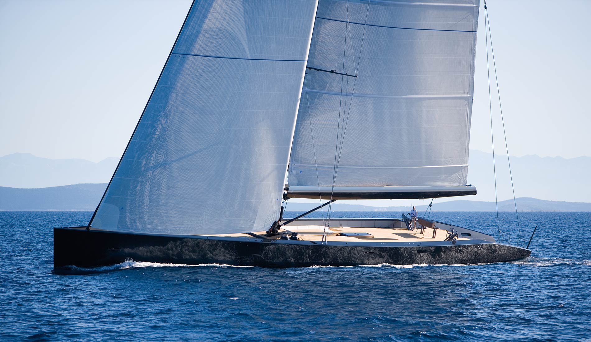 Wally Esense Superyacht Luxushajo Vitorlashajo HAJOZASHU6