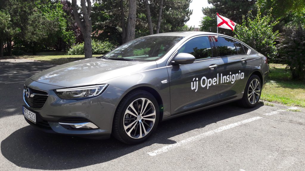 Insignia Opel Kekszalag nevezes Hajogyari Kikoto Balatonfured HAJOZASHU