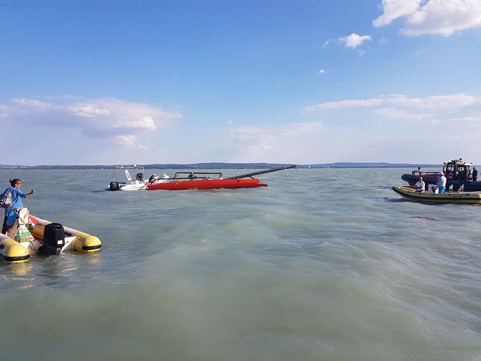 SL33 katamaran hajokatasztrofa Balaton Kekszalag hAJOZASHU2