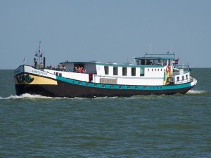 amsterdam-hotelboat-hajohotel-hajozashu