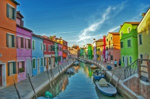 burano-velencei-szigetvilag-hajoval-hajozashu