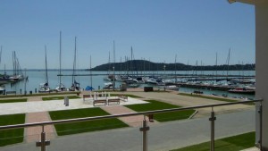 hajogyari-kikoto-balatonfured-hajozashu