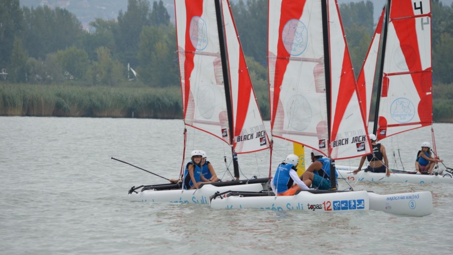 katamaran-suli-catamaran-vitorlazas-kepzes-balatonfured-hajozashu