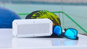 mojo-hangfal-bluetooth-hangszoro-hajos-termek-vitorlazas-hajozashu