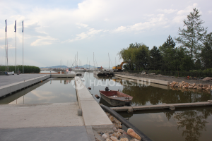 balatonfenyves-kikoto-fenyves-yacht-club-vitorlaskikoto-balaton-hajozashu