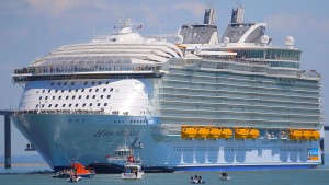 harmony-of-the-seas-southampton-oceanjaro-vilag-legnagyobb-hajoja-hajozashu