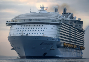 harmony-of-the-seas-southampton-oceanjaro-vilag-legnagyobb-hajoja-hajozashu