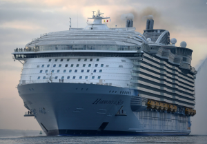 harmony-of-the-seas-southampton-oceanjaro-vilag-legnagyobb-hajoja-hajozashu