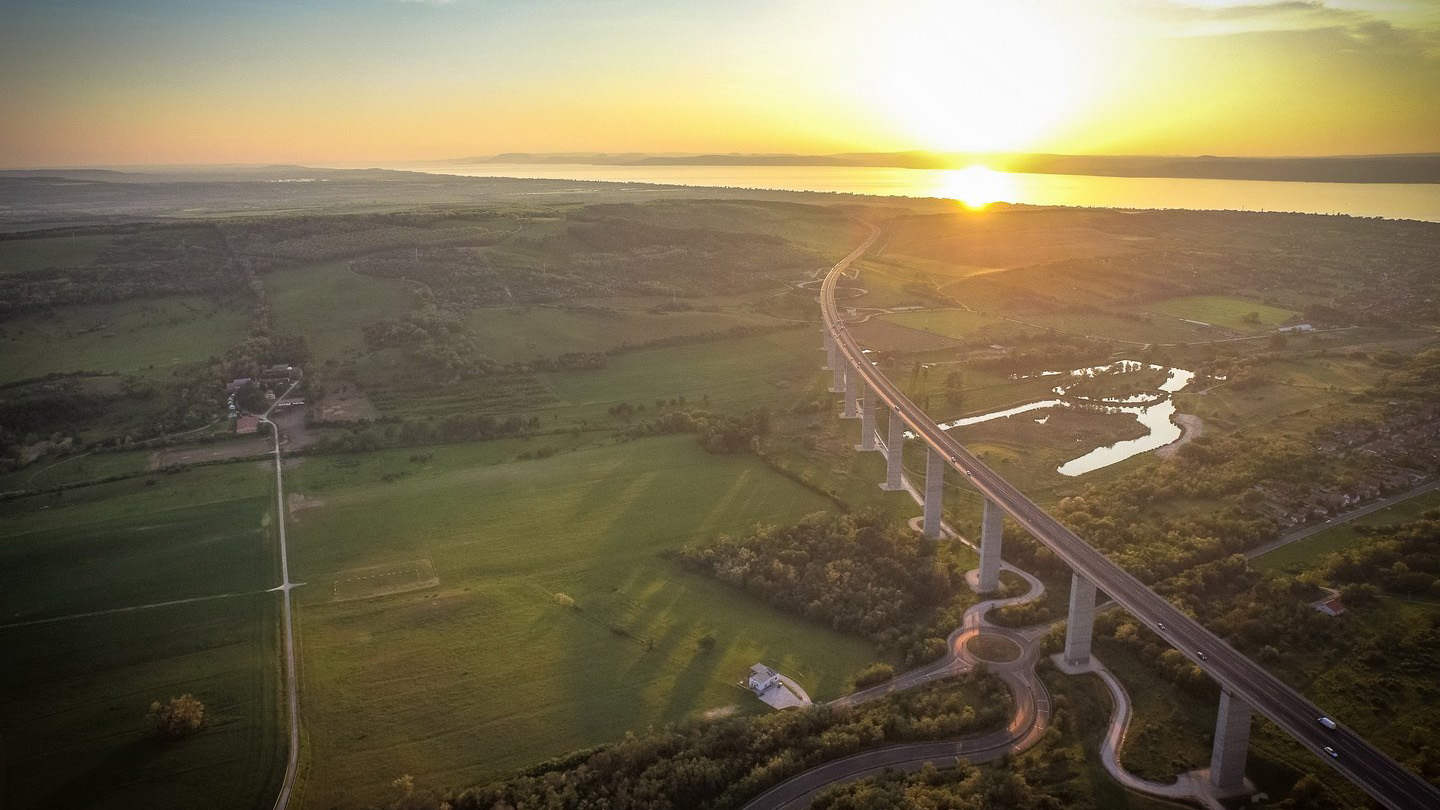 koroshegyi-volgyhid-balaton-m7-hajozashu