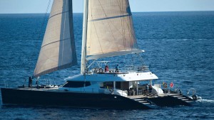 mashua-bluu-superyacht-csanyi-sandor-hajozashu