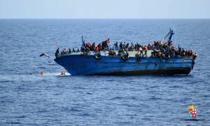 migrans-elsullyedt-hajo-olaszorszag-hajozashu