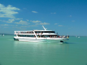 szent-miklos-hajo-balatonihajozas-balaton-hajozashu
