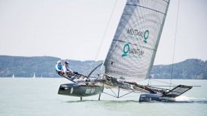 black-jack-team-sl33-catamaran-sailing-balaton-48kekszalag-hajozashu