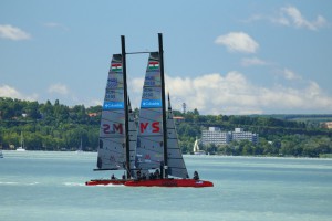48kekszalag-balaton-balatonfured-hajozas-vitorlazas-sailing-boat-catamaran-katamaran-hajozashu