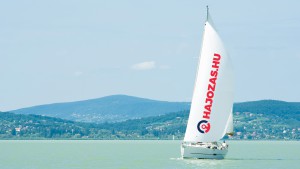 hajozashu-sailing-boat