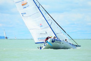 48kekszalag-balaton-balatonfured-hajozas-vitorlazas-sailing-boat-catamaran-katamaran-hajozashu
