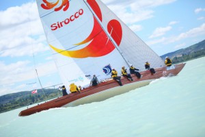 48kekszalag-balaton-balatonfured-hajozas-vitorlazas-sailing-boat-catamaran-katamaran-hajozashu