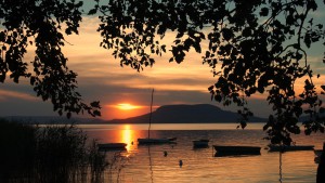 badacsony-este-night-balaton-sunset-naplemente-sailing-vitorlazas-hajozashu