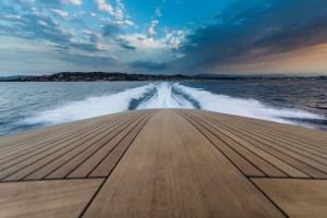 aston-martin-am37-yacht-landscape-jacht-monaco-boatshow-hajozashu