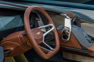 aston-martin-am37-yacht-pilot-jacht-monaco-boatshow-hajozashu
