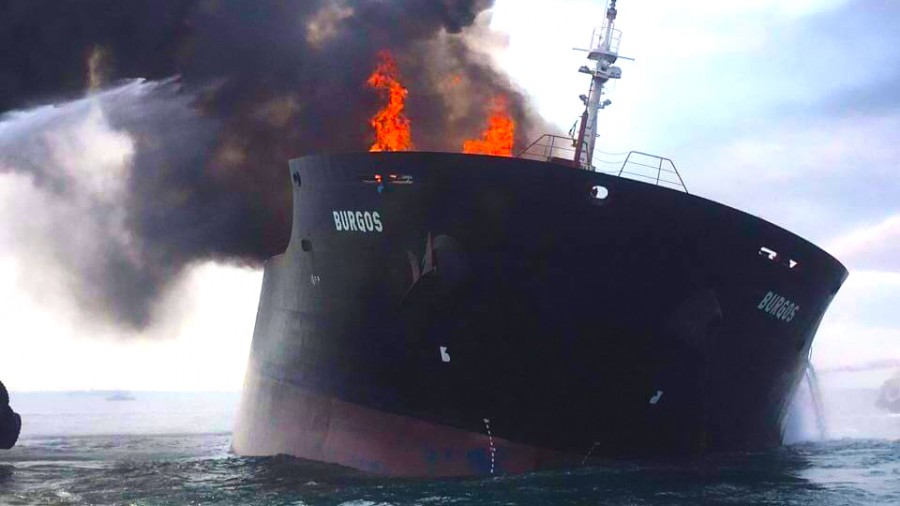 Burgos olajszállító katasztrófa a tengeren