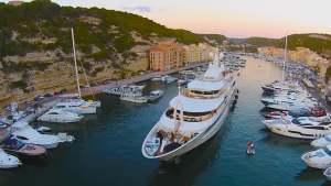 chopi-chopi-superyacht-bonifaco-harbour-marina-place-hajozashu