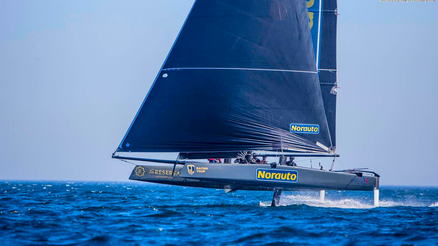 gc32-racing-tour-sotogrande-vitorlazas-sailing-hajozashu