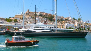magna-ibiza-vilag-legdragabb-kikoto-vitorlazas-yacht-hajozashu