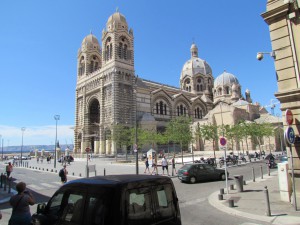 marseille-chatedrale-de-la-major-uj-negyed-kikoto-yacht-jacht-vitorlazas-hajozashu