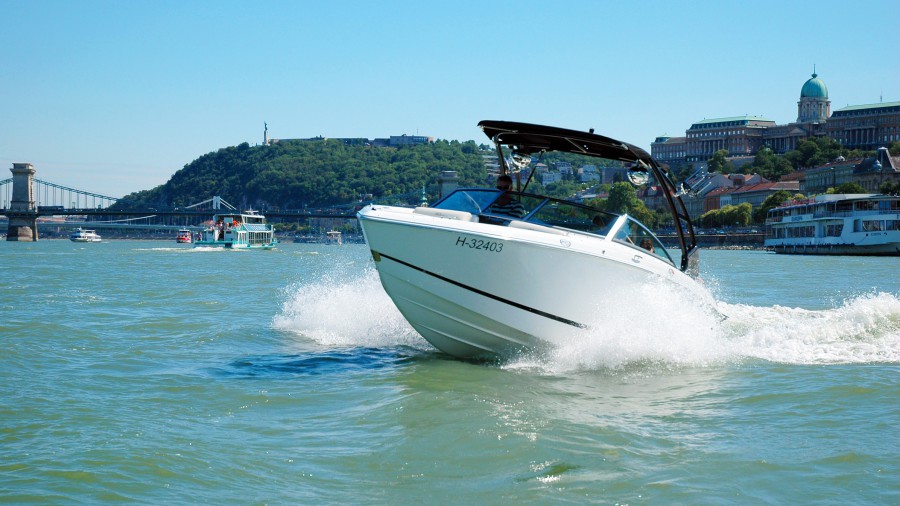 Adó a jetskiknek és a motorcsónakoknak