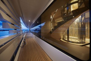 superyacht-terrace-joy-feadship-jacht-hajozashu