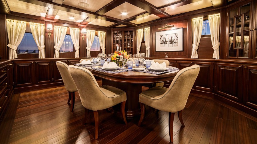 taransay-yacht-luxury-kitchen-boat-hajozashu