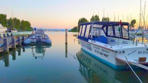 balatonfoldvar-vizitaxi-tuz-hajotuz-rongalas-felgyujtottak-rendorseg-terfigyelo-vizilabdazo-vitorlazas-kikoto-hajozashu-balaton-sunset