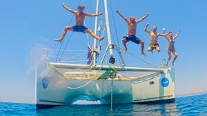 coboat-catamaran-katamaran-kozossegi-iroda-hajo-nyaralas-travel-work-hajozashu