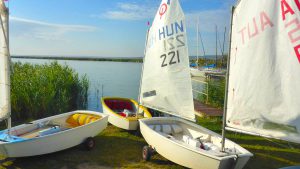 evadzaro-vitorlazas-ferto-to-optimist-finn-sailing-hajozashu