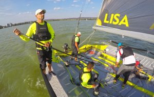 lisa-captain-kormanyos-sailing-vitorlazas-keszthelyi-yacht-kikoto-hajzoashu