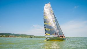lisa-patucelli-lisa501-sailboat-sailing-vitorlazas-keszthelyi-yacht-kikoto-hajzoashu