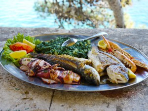 seafood-kagylo-languszta-rak-kalamari-sziget-1000-sziget-utvonal-horvatorszag-vitorlazas-hajozashu
