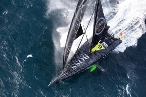 alex-thomson-hugo-boss-racing-vendee-globe-2016-sailing-vitorlazas-hajozashu