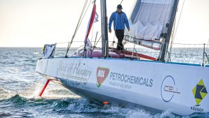 fa-nandor-soh-spirit-of-hungary-vendee-globe-les-sables-dolonne-2016-sailing-vitorlazas-hajozashu