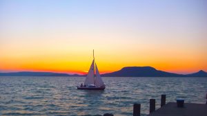 hajozas-vitorlazas-balaton-badacsony-gyujts-elmenyeket-balaton
