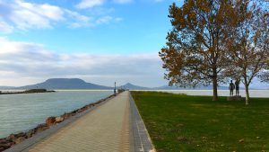 heti-idojaras-meteorologia-balaton-homerseklet-fokozatos-enyhules-jon-hajozashu