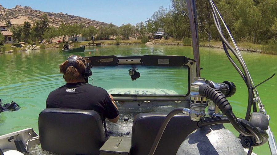 Jeep terepjáróval víz alatt menni? Megoldható