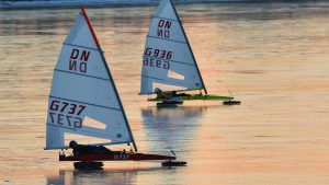 dn-osztaly-jegvitorlas-jegvitorlazas-tiszta-to-abadszalok-icesailing-vitorlazas-hajozashu-naplemente